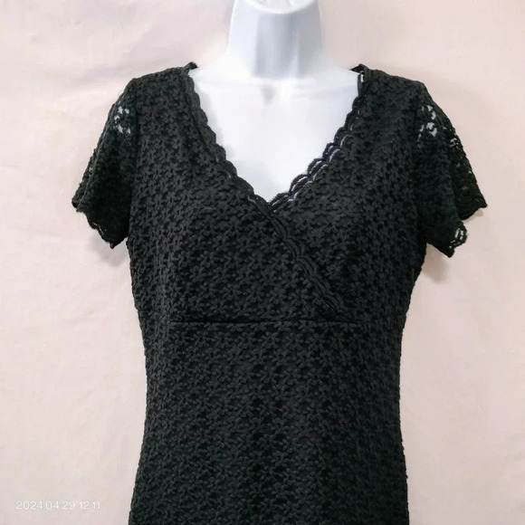 DW3 for David Warren Women's Size 6  Black Lace Minimalist Classic Lined Dress - Picture 3 of 12